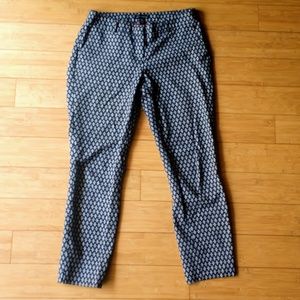 Ankle-length Patterned Slacks